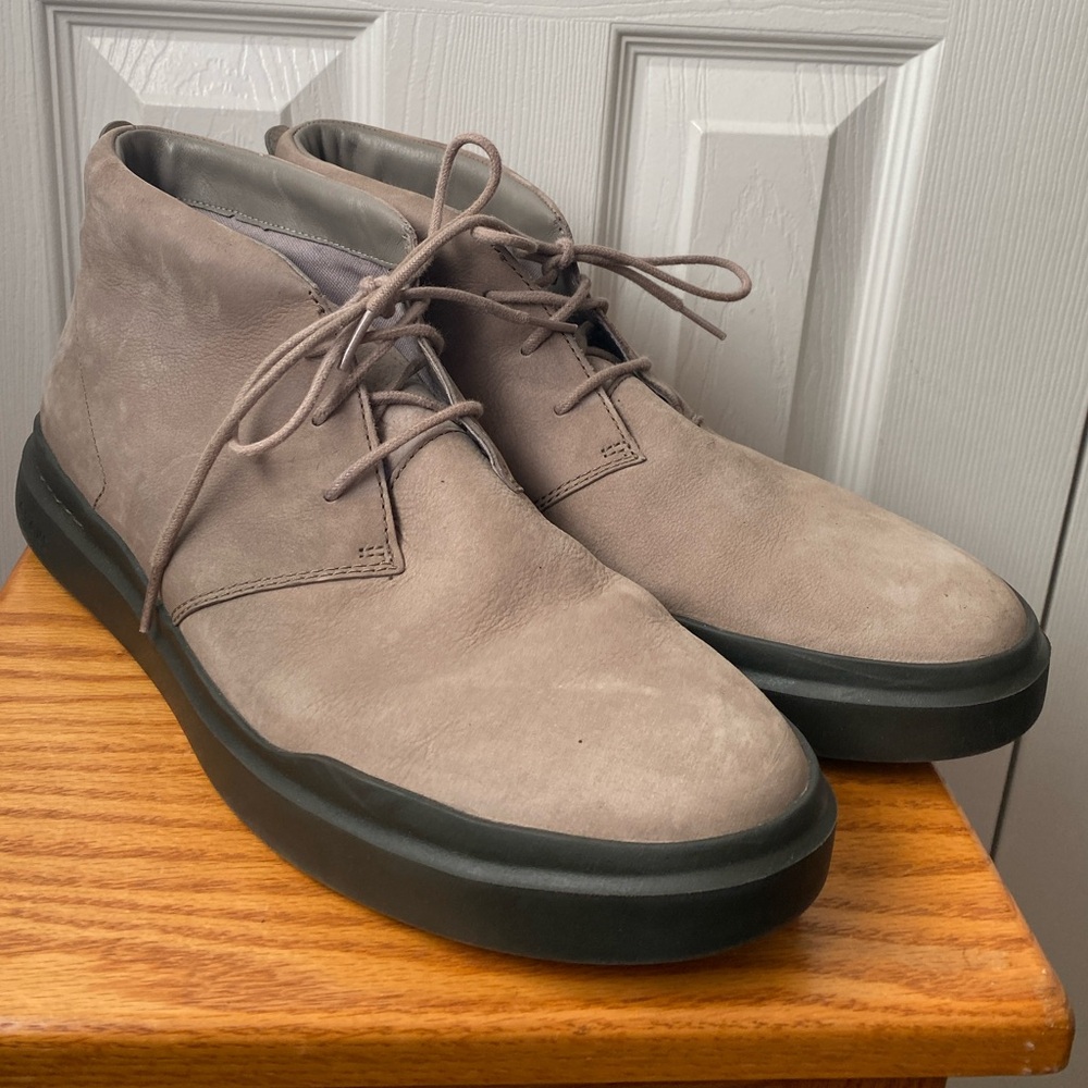 COLE HAAN Grandpro Rally Chukka Sneakers in Walnut Nubuck SZ 13M